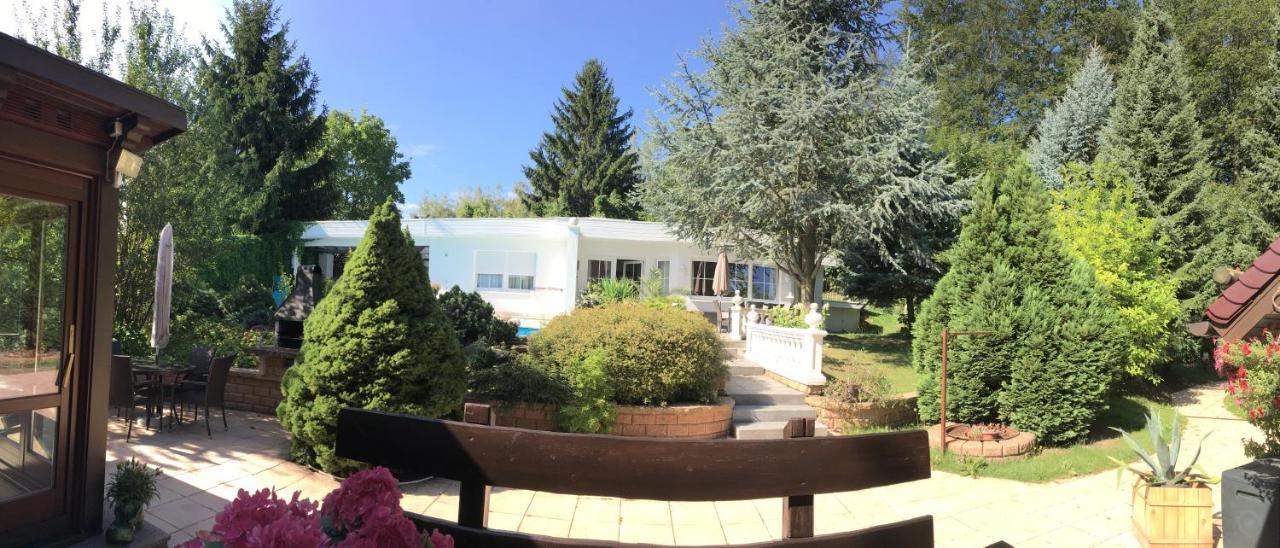 Gaestehaus Gaens - Ferienzimmer Schirgiswalde-Kirschau Екстер'єр фото