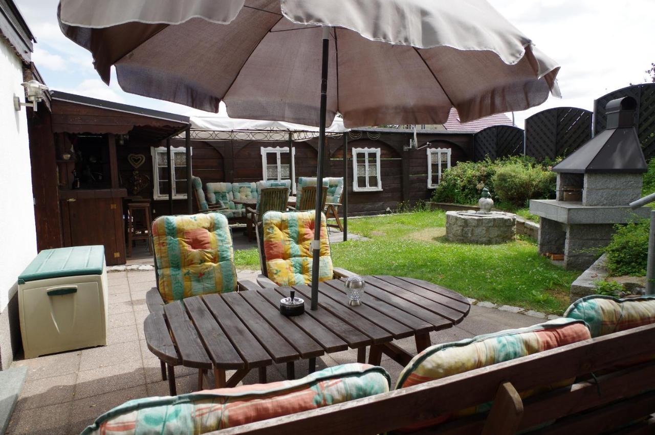Gaestehaus Gaens - Ferienzimmer Schirgiswalde-Kirschau Екстер'єр фото